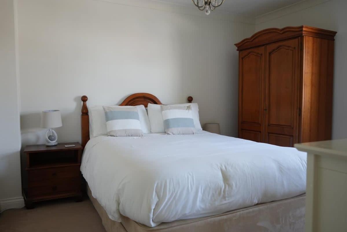 Fabulous High Street Townhouse With Stunning Views & Parking At 'Eagles Nest' Villa Falmouth Ngoại thất bức ảnh
